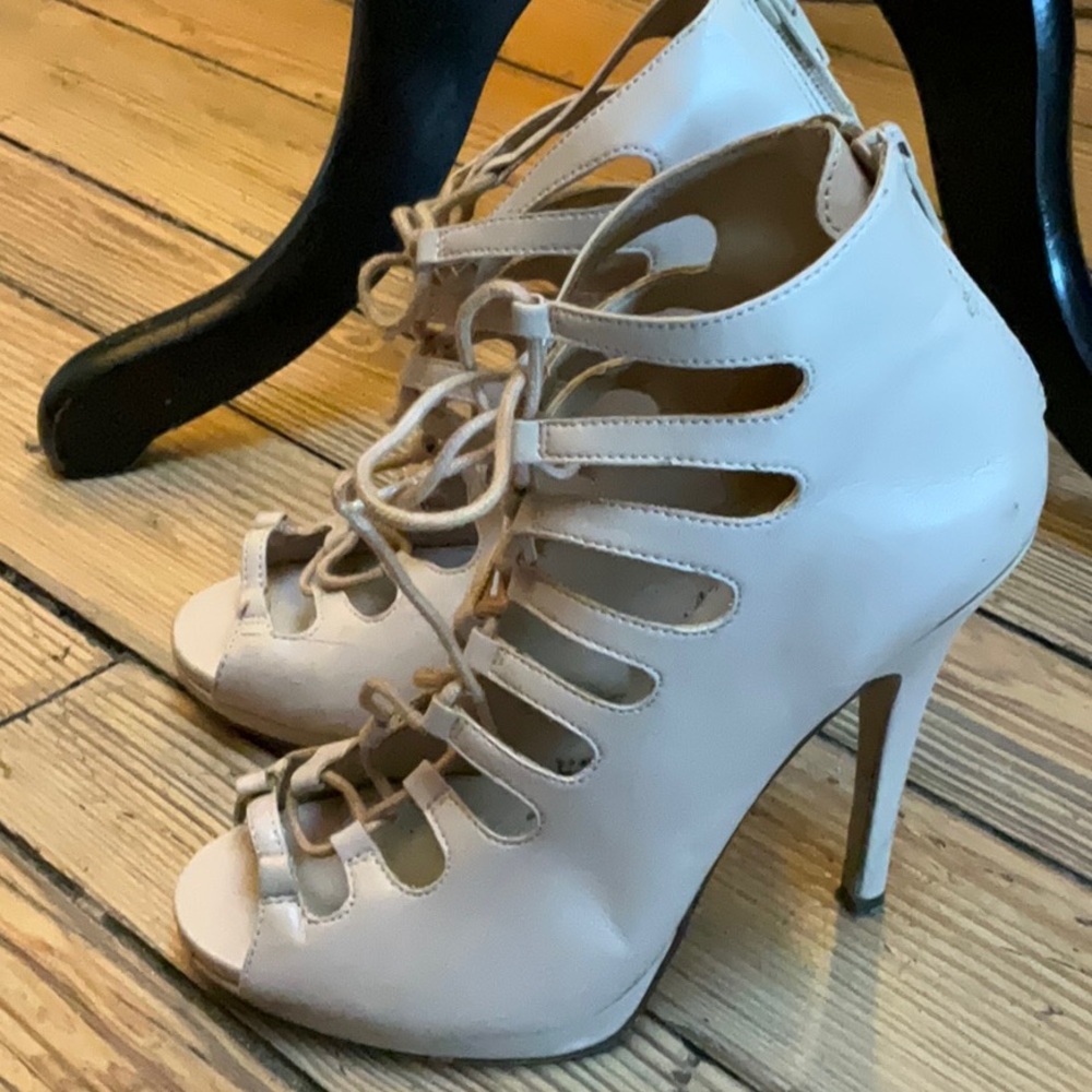 SPRING call it Spring - Picture 2 of 9